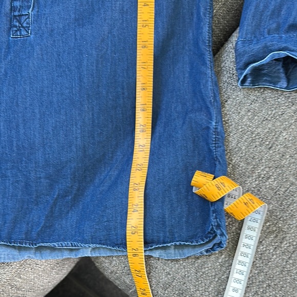 Old Navy Women’s Blue Chambray Lightweight Denim Casual Button Tunic Small - Picture 5 of 6